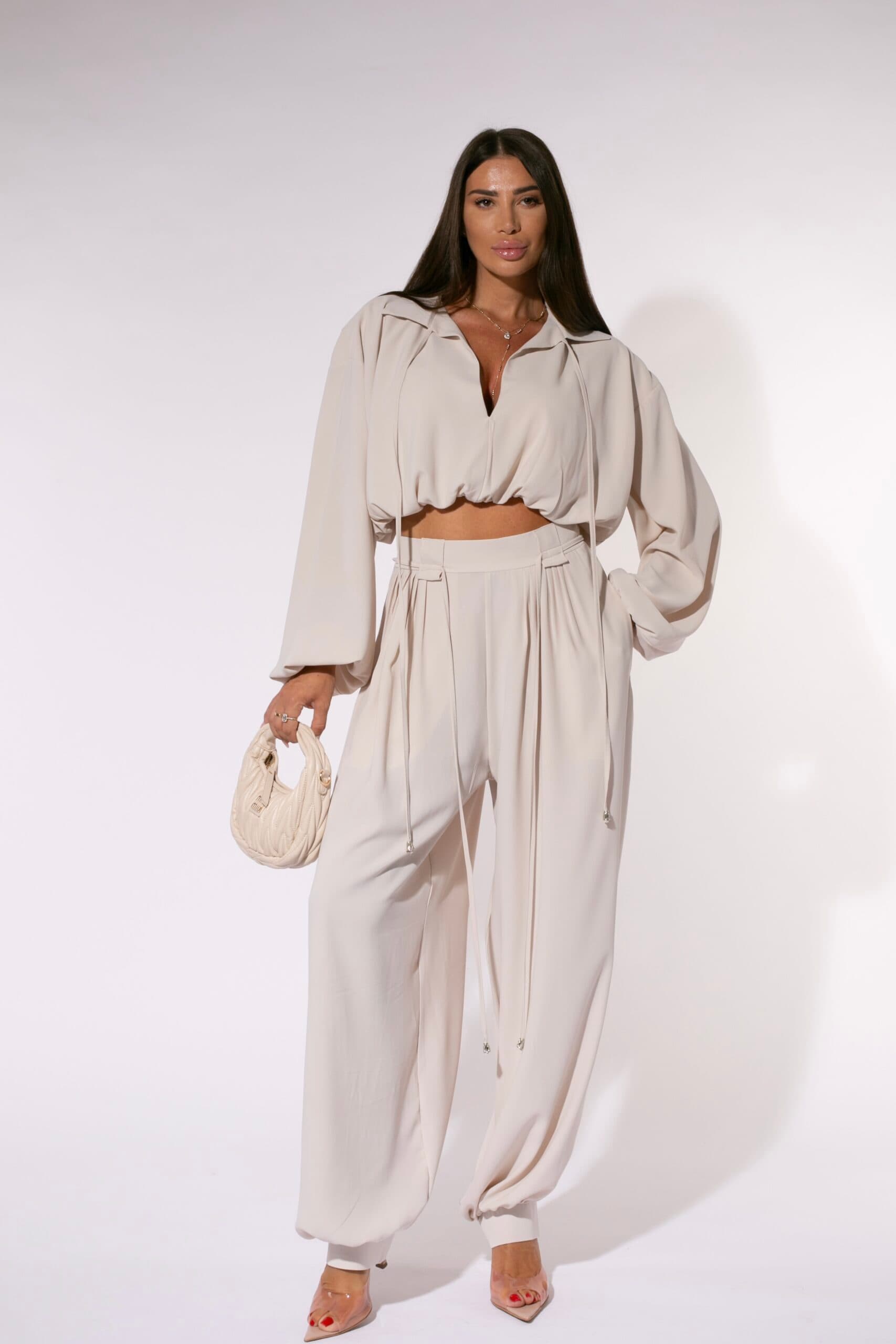 Costum Camila Ivory